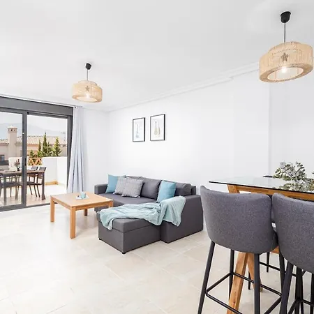 Beautiful 1 Bed Duplex Penthouse With Views Rdr327 Apartmán Estepona